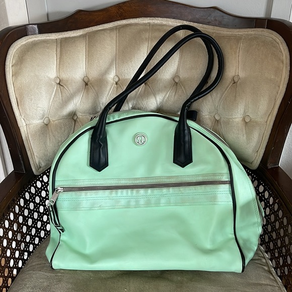 Lululemon Sweat Once a day yoga/gym/weekender bag - Picture 2 of 9
